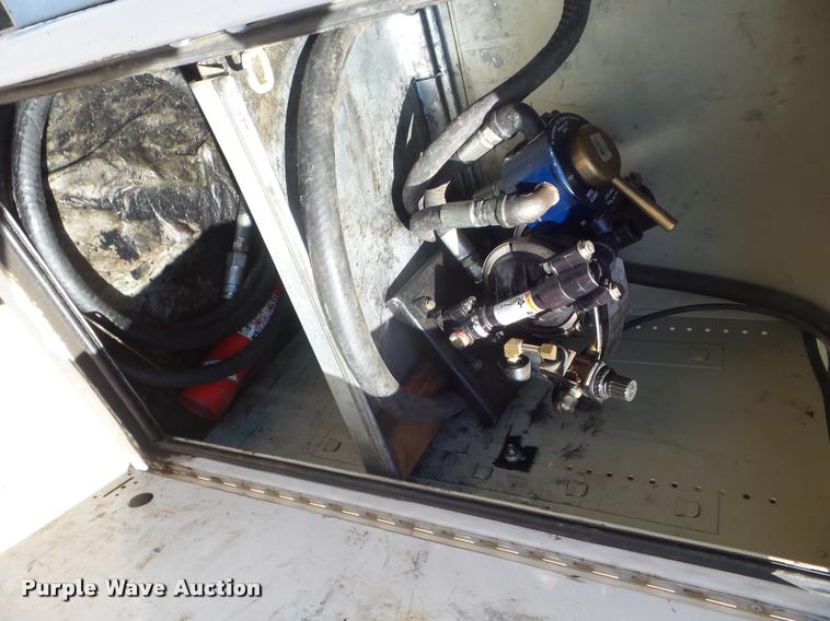 image for item L1742 2011 Ford F550 service truck