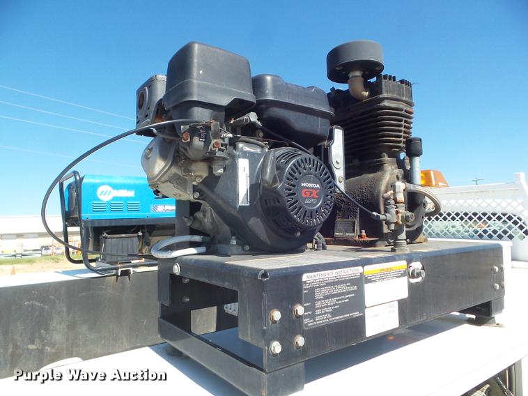 image for item L1742 2011 Ford F550 service truck