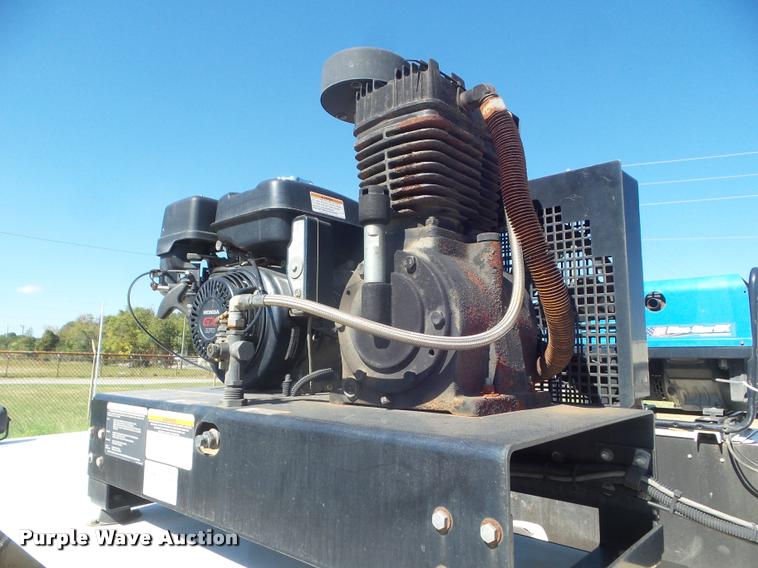 image for item L1742 2011 Ford F550 service truck