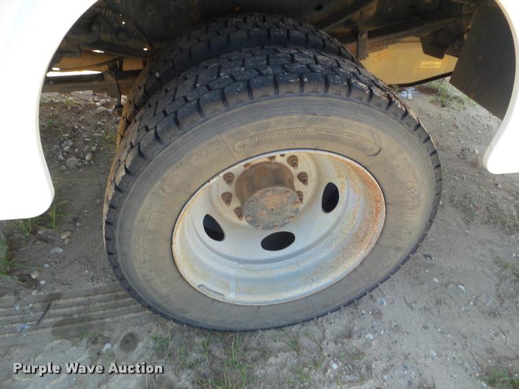 image for item L1742 2011 Ford F550 service truck