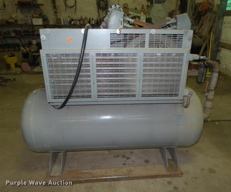 image for item L4092 1993 Ingersoll Rand T30 air compressor