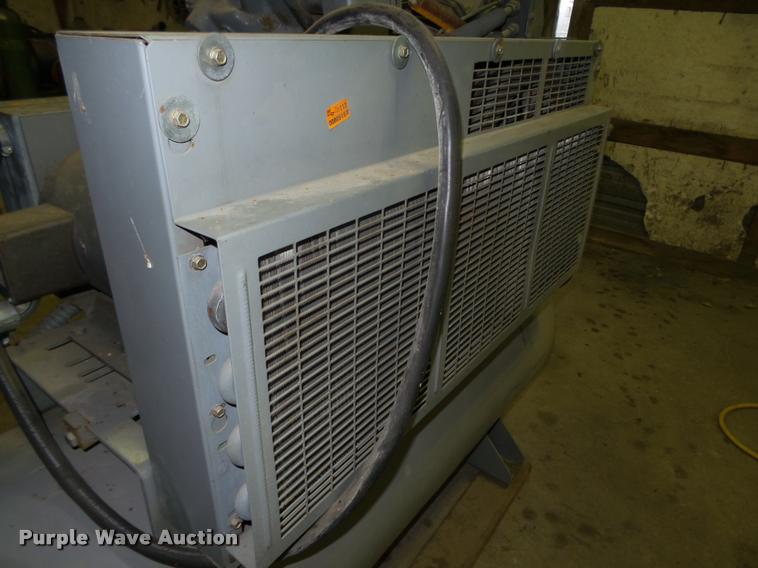 image for item L4092 1993 Ingersoll Rand T30 air compressor