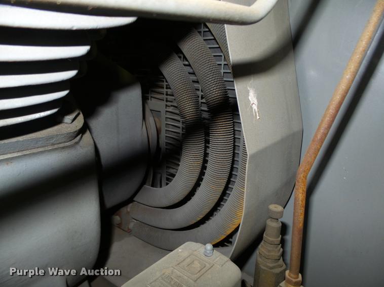 image for item L4092 1993 Ingersoll Rand T30 air compressor