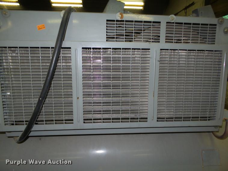 image for item L4092 1993 Ingersoll Rand T30 air compressor