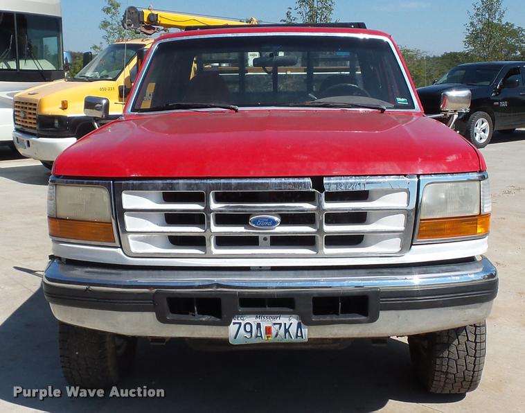 image for item L4250 1996 Ford F250 SuperCab flatbed pickup truck