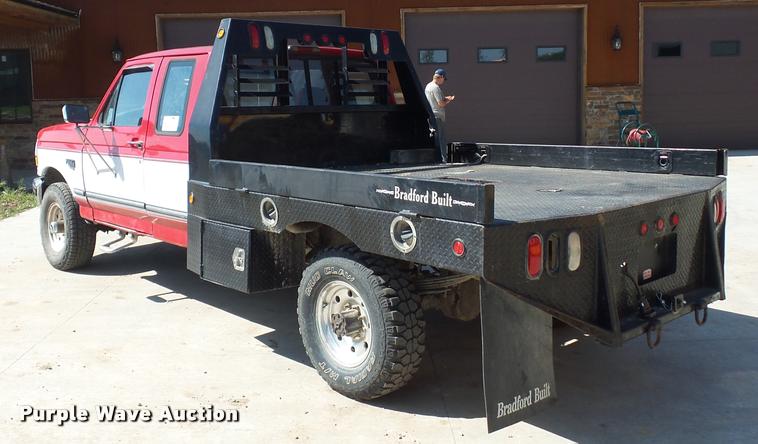 image for item L4250 1996 Ford F250 SuperCab flatbed pickup truck
