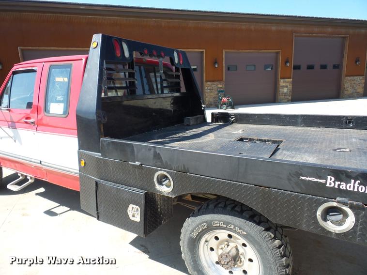 image for item L4250 1996 Ford F250 SuperCab flatbed pickup truck