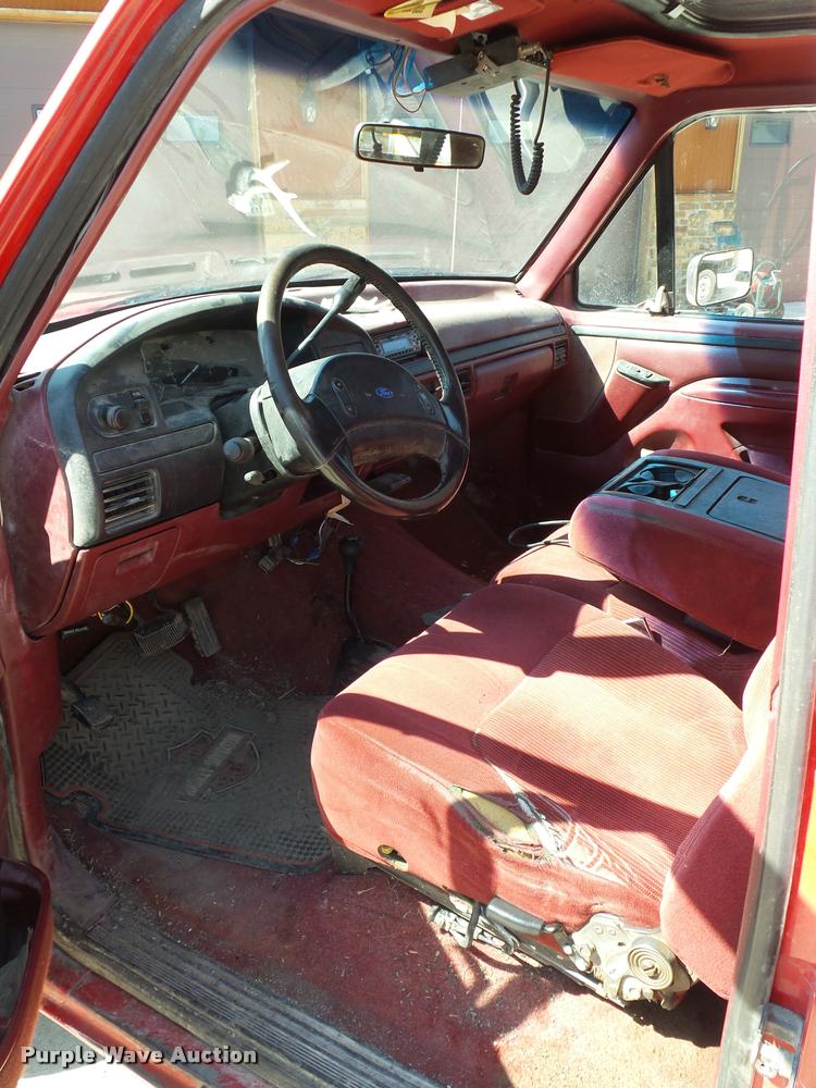 image for item L4250 1996 Ford F250 SuperCab flatbed pickup truck