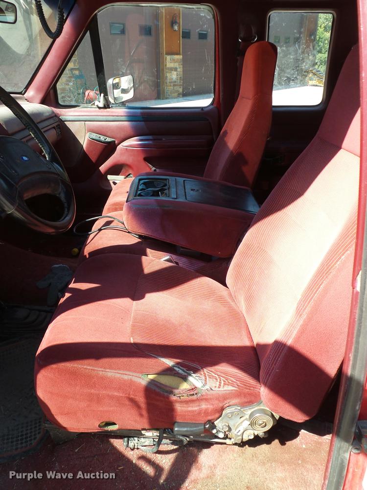 image for item L4250 1996 Ford F250 SuperCab flatbed pickup truck