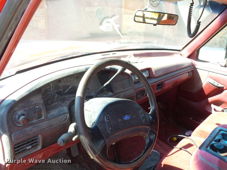 image for item L4250 1996 Ford F250 SuperCab flatbed pickup truck