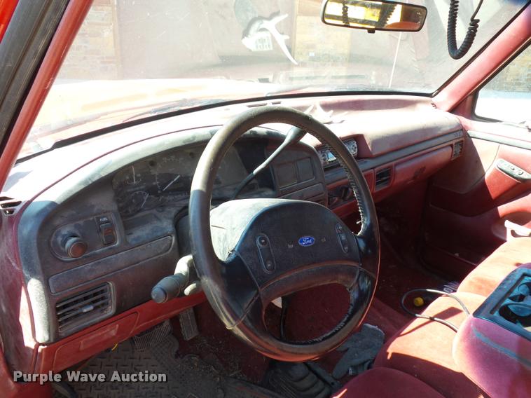 image for item L4250 1996 Ford F250 SuperCab flatbed pickup truck