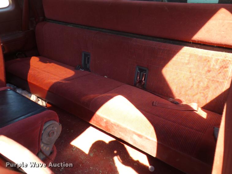 image for item L4250 1996 Ford F250 SuperCab flatbed pickup truck