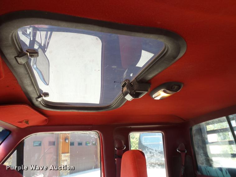 image for item L4250 1996 Ford F250 SuperCab flatbed pickup truck