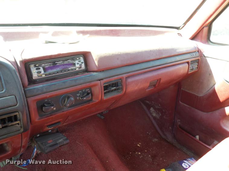 image for item L4250 1996 Ford F250 SuperCab flatbed pickup truck