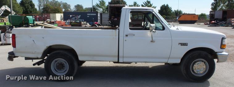 image for item L4367 1997 Ford F250 pickup truck