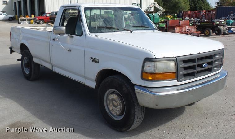 image for item L4367 1997 Ford F250 pickup truck