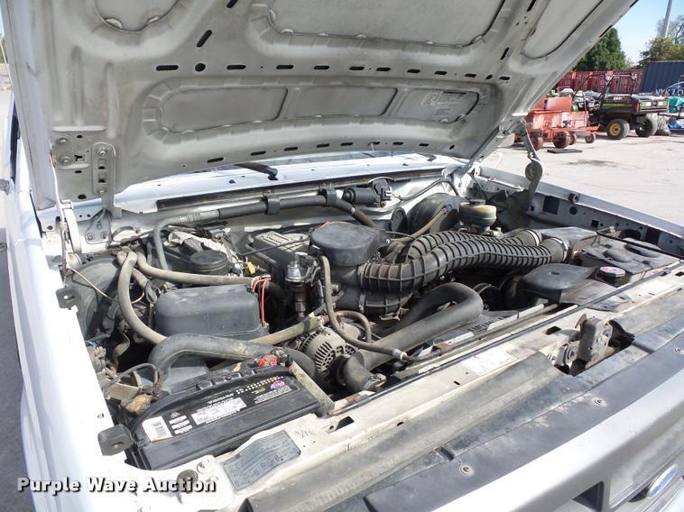 image for item L4367 1997 Ford F250 pickup truck