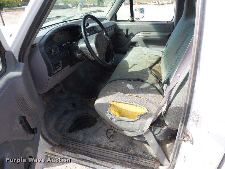 image for item L4367 1997 Ford F250 pickup truck