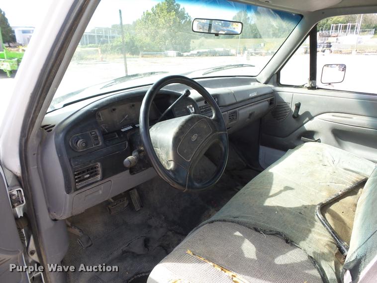 image for item L4367 1997 Ford F250 pickup truck