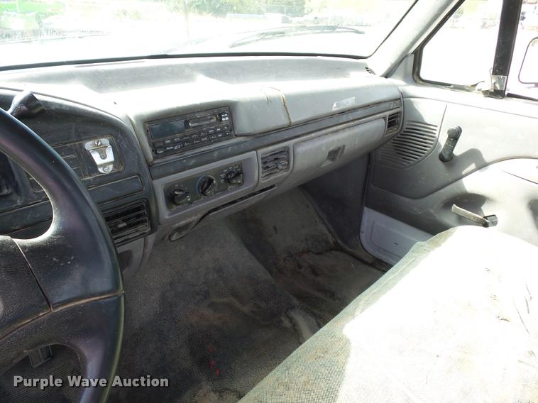 image for item L4367 1997 Ford F250 pickup truck