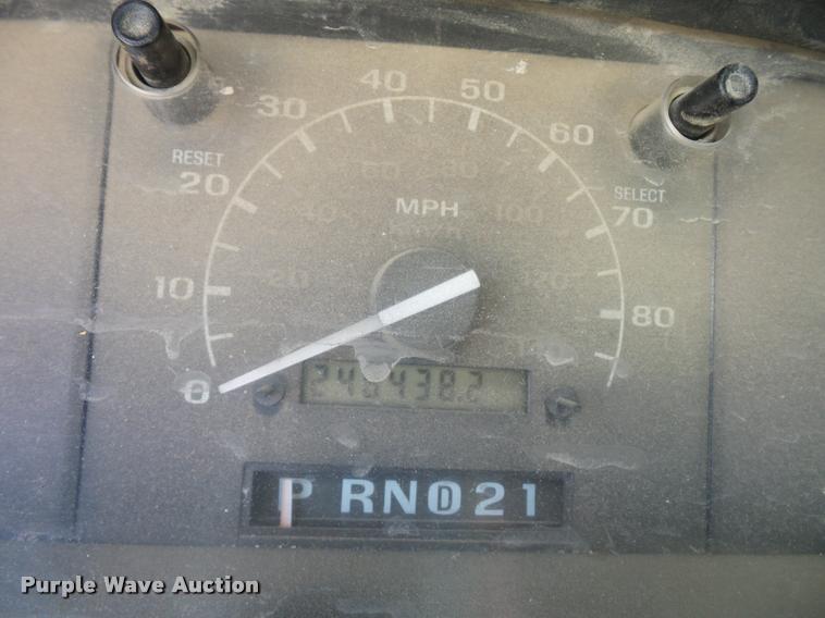 image for item L4367 1997 Ford F250 pickup truck