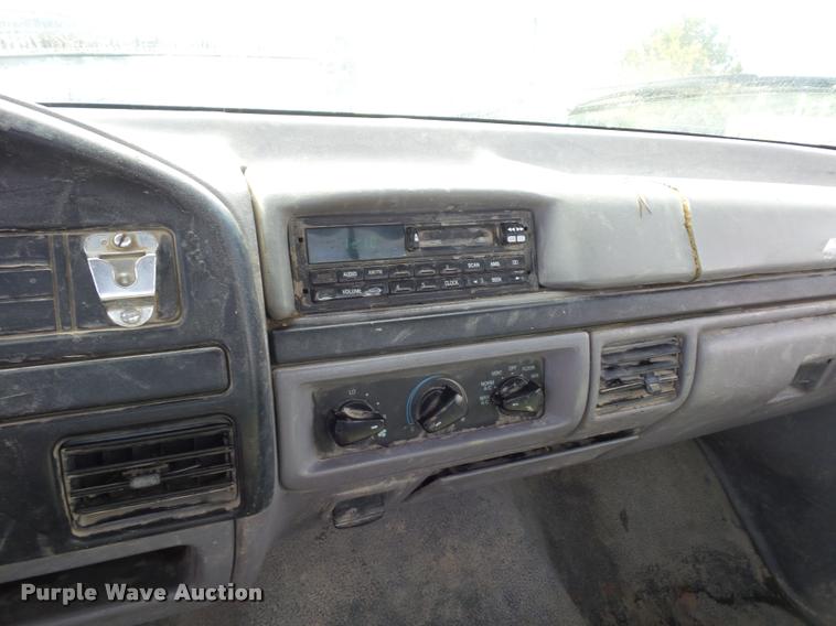 image for item L4367 1997 Ford F250 pickup truck