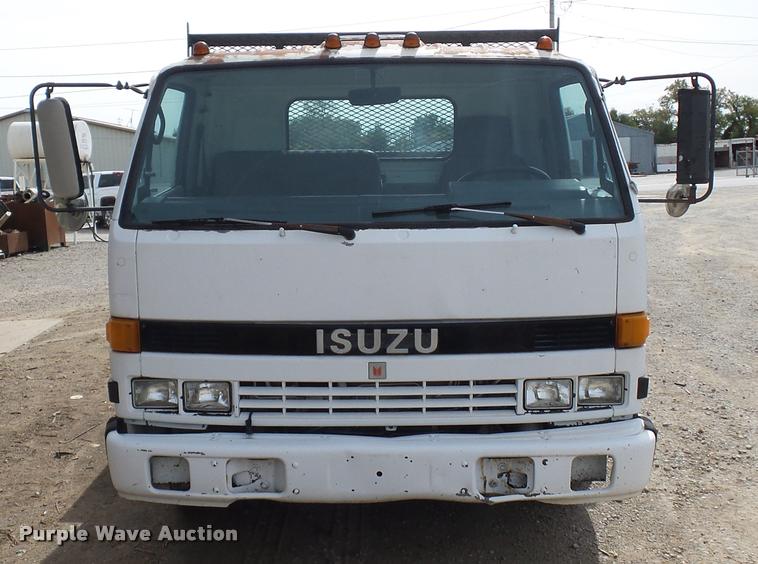 image for item L4380 1992 Isuzu NPR flatbed truck