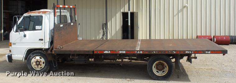 image for item L4380 1992 Isuzu NPR flatbed truck
