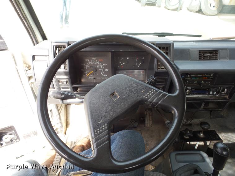 image for item L4380 1992 Isuzu NPR flatbed truck