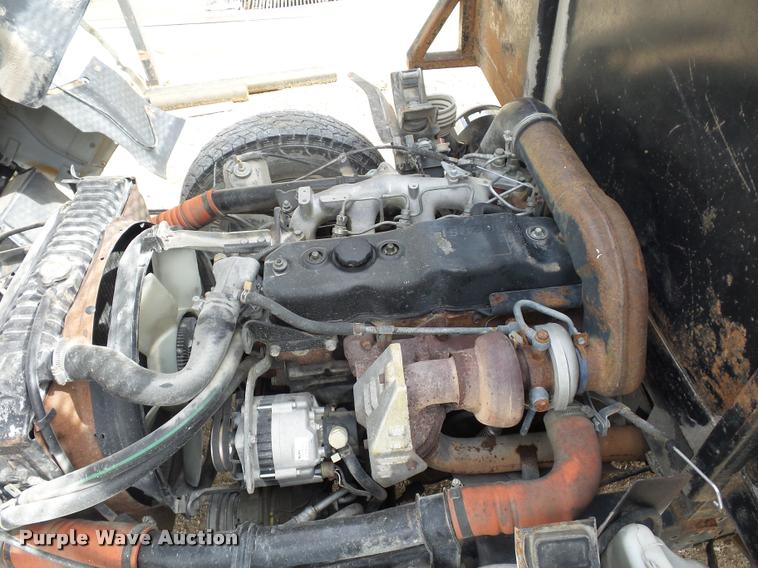 image for item L4380 1992 Isuzu NPR flatbed truck