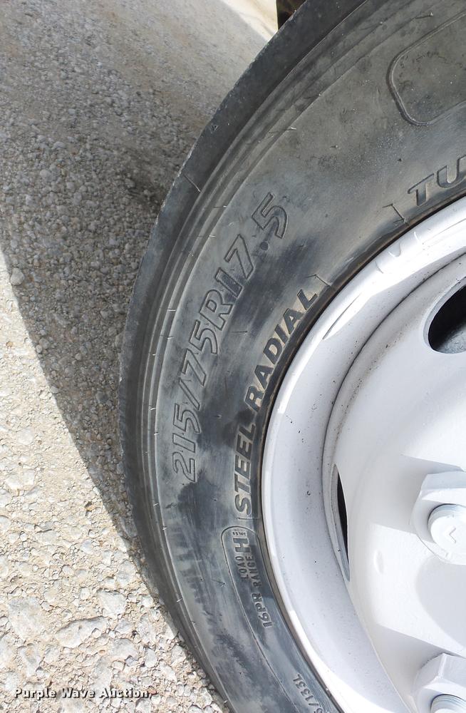 image for item L4381 1994 Isuzu NRR flatbed truck