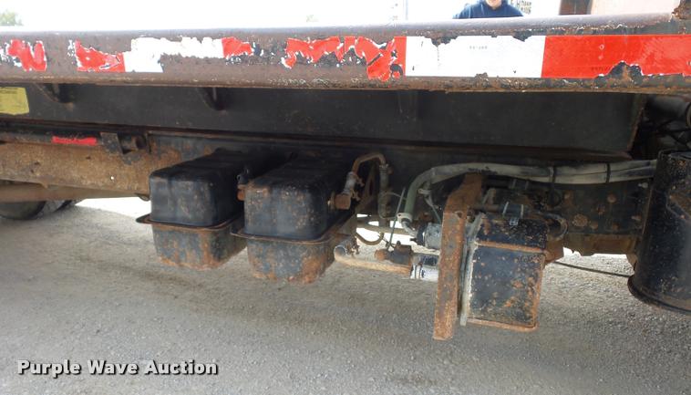 image for item L4381 1994 Isuzu NRR flatbed truck