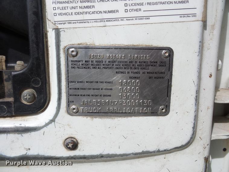 image for item L4381 1994 Isuzu NRR flatbed truck