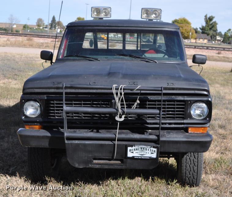 image for item L5020 1970 Ford F250 pickup truck