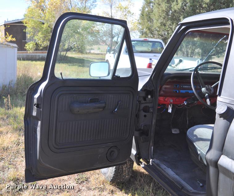 image for item L5020 1970 Ford F250 pickup truck