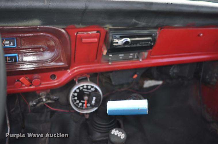 image for item L5020 1970 Ford F250 pickup truck