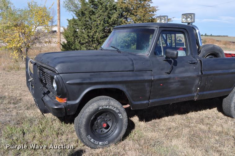 image for item L5020 1970 Ford F250 pickup truck