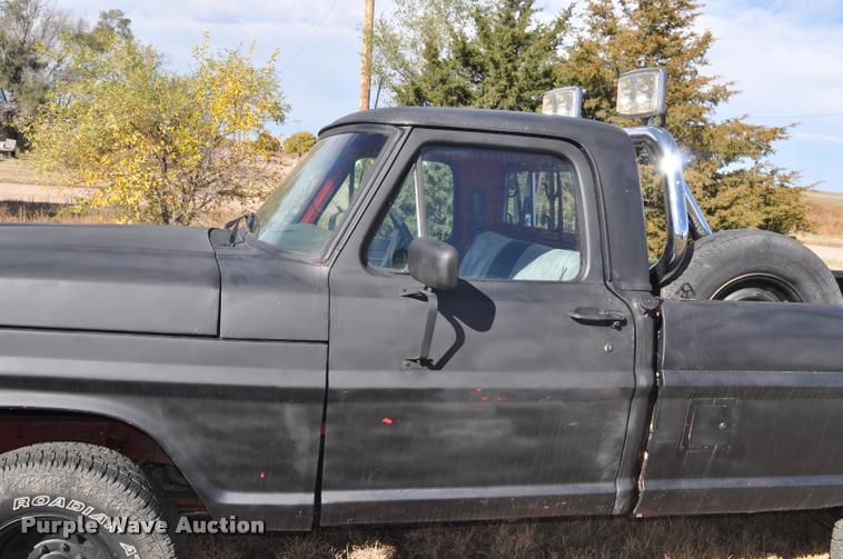 image for item L5020 1970 Ford F250 pickup truck