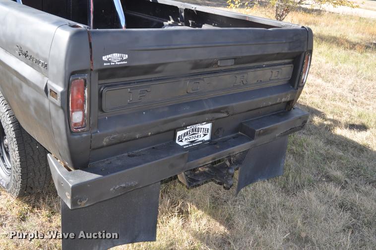 image for item L5020 1970 Ford F250 pickup truck