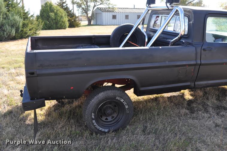 image for item L5020 1970 Ford F250 pickup truck