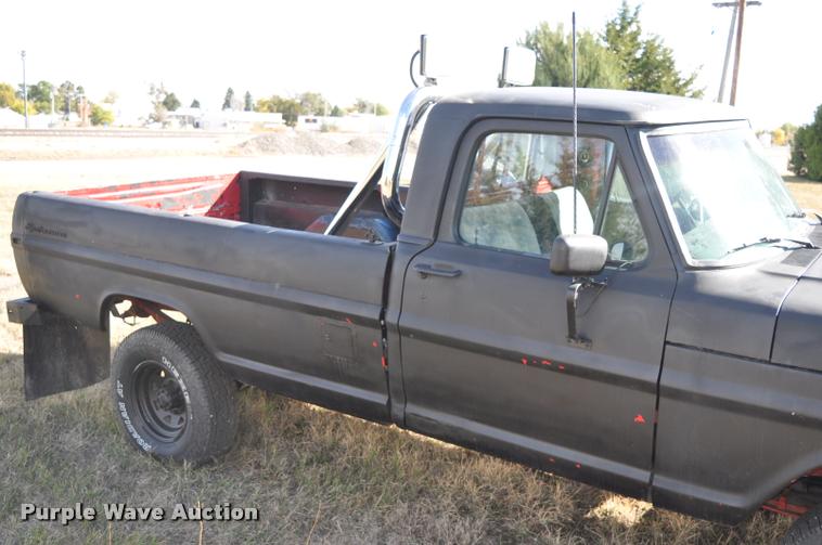 image for item L5020 1970 Ford F250 pickup truck