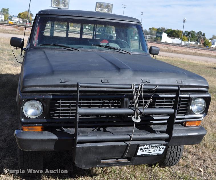 image for item L5020 1970 Ford F250 pickup truck