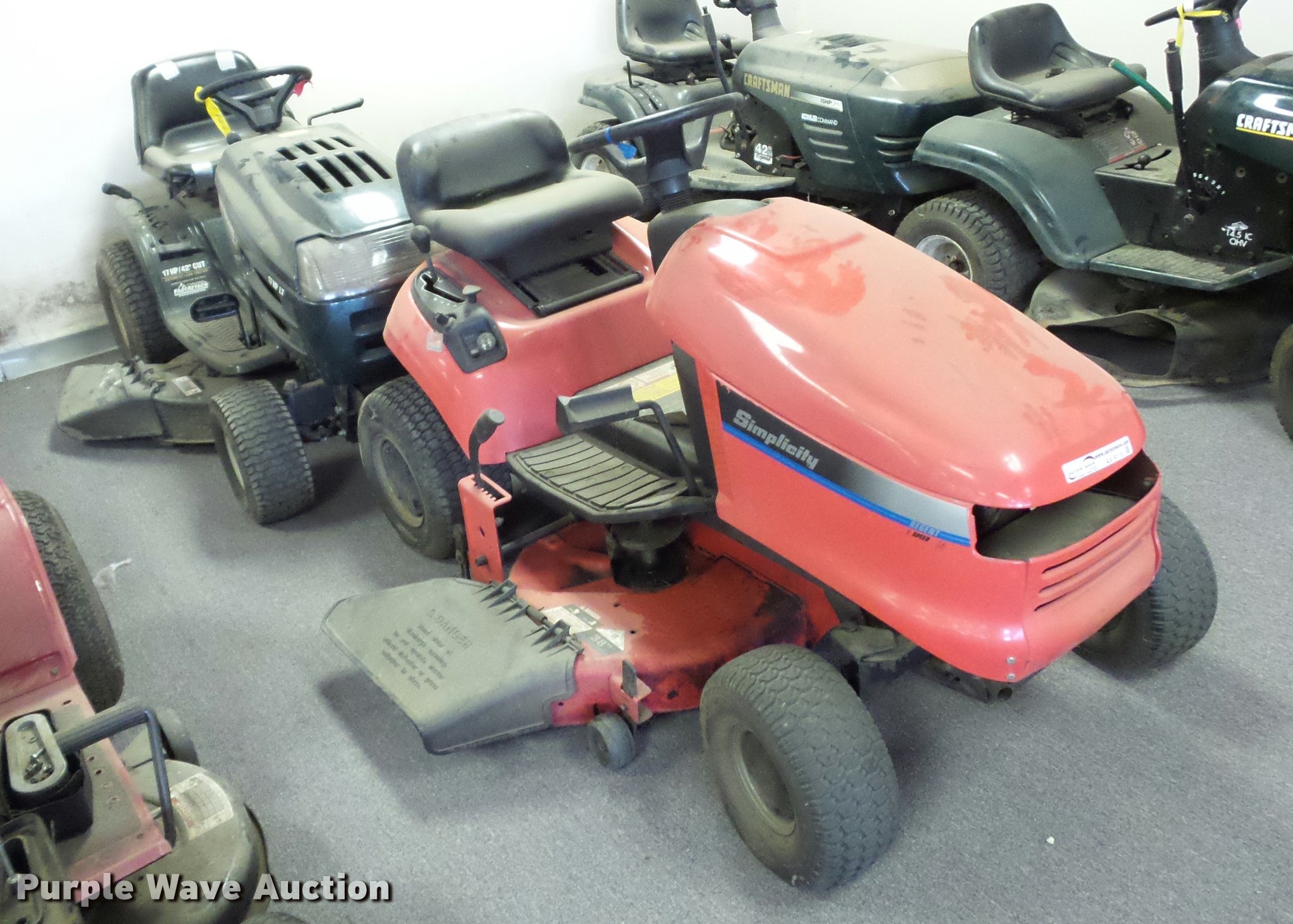 (2) lawn mowers in Desoto, MO Item AX9110 sold Purple Wave