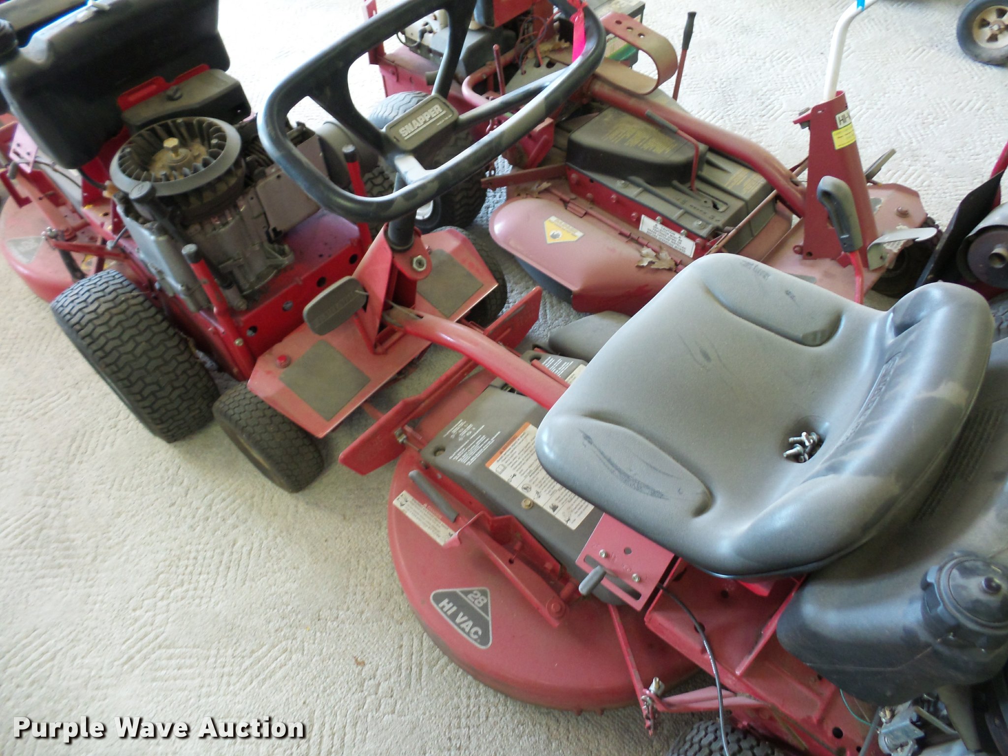 (5) Snapper lawn mowers in Desoto, MO Item AX9129 sold Purple Wave