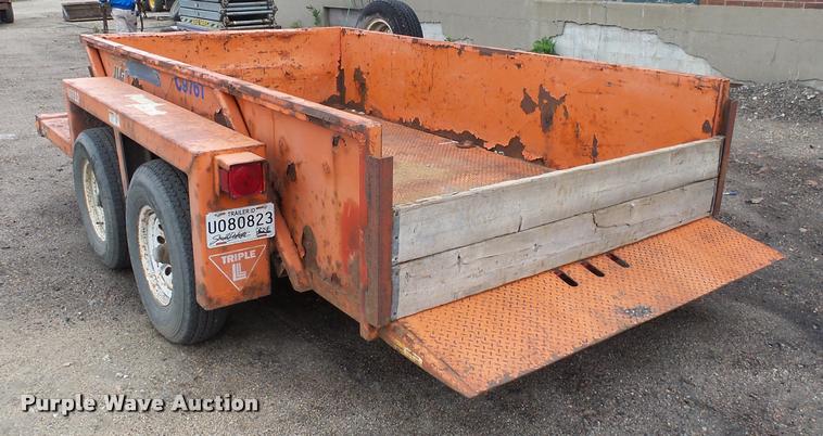image for item AL9087 2004 JLG UT612 utility trailer