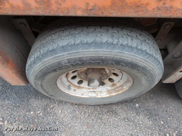 image for item AL9087 2004 JLG UT612 utility trailer