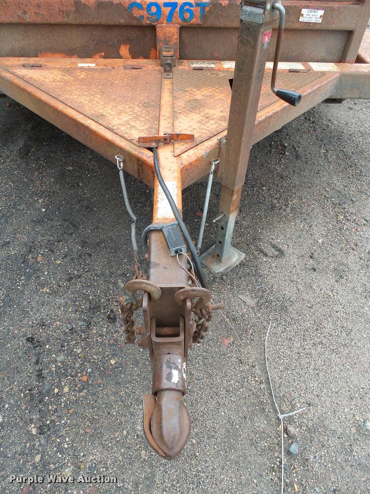 image for item AL9087 2004 JLG UT612 utility trailer