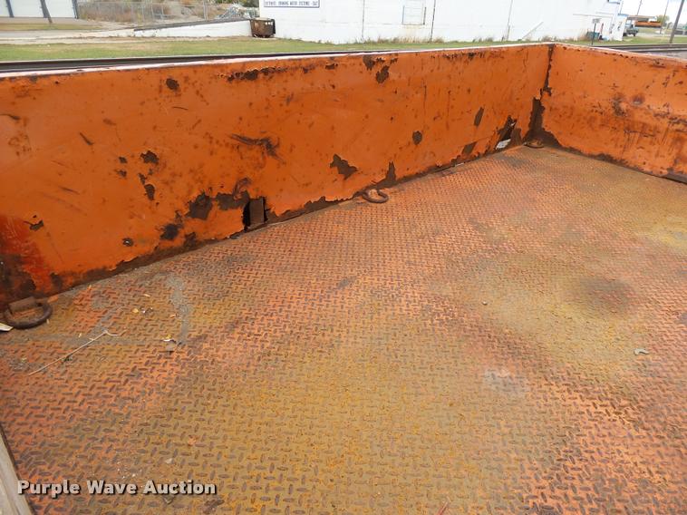 image for item AL9087 2004 JLG UT612 utility trailer