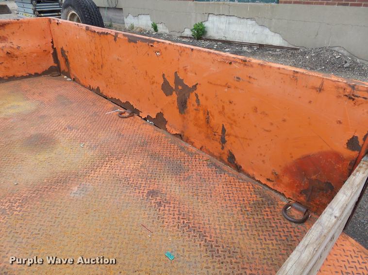 image for item AL9087 2004 JLG UT612 utility trailer