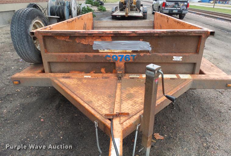 image for item AL9087 2004 JLG UT612 utility trailer